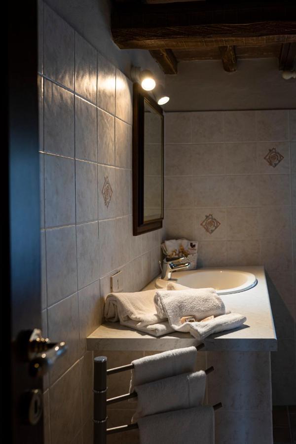 Acqua Di Civita Beauty & Rooms In Mercatello Bagnoregio Bagian luar foto